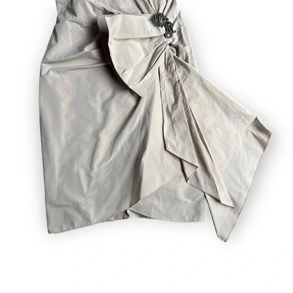 BCBGMaxAzria Beige Bow Sweetheart Cocktail Dress - Picture 5 of 6